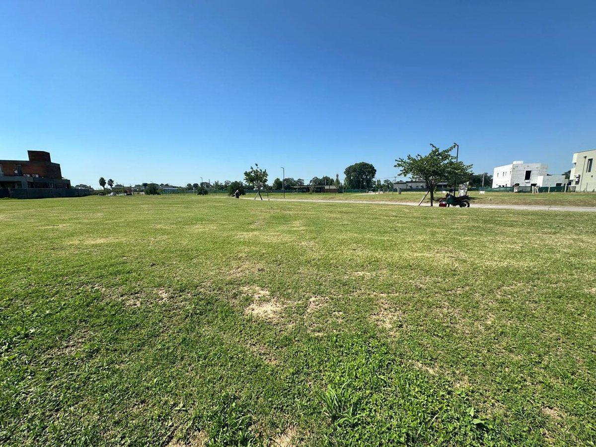 Foto de Lote central Country Viento Sur, imagen 1