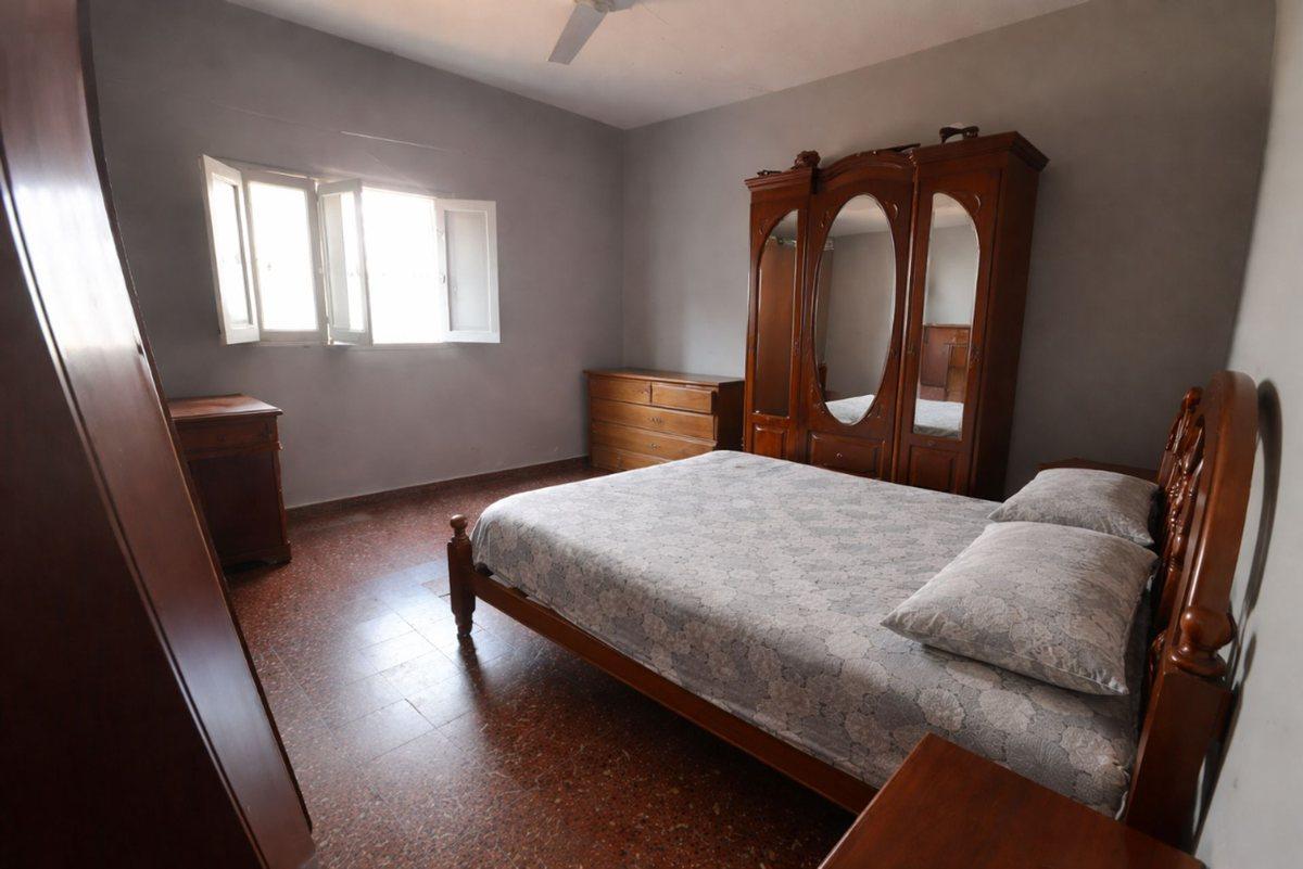 Foto de CASA ESQUINA-AMPLIO TERRENO Y POTENCIAL COMERCIAL, imagen 5