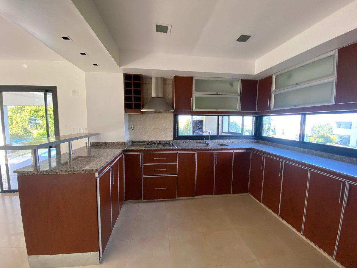 Foto de VENTA CASA COUNTRY LOMALINDA 3 DORMITORIOS C/PILET, imagen 5