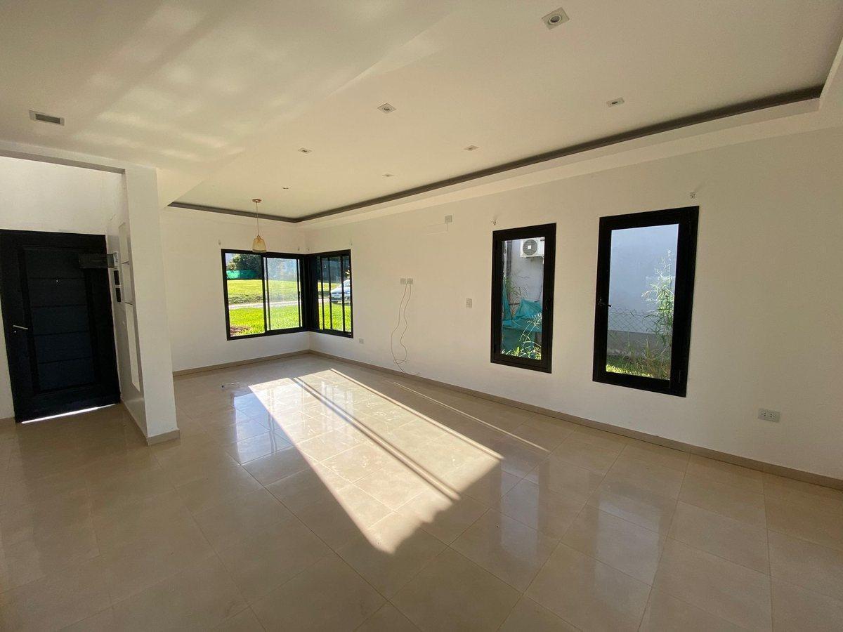 Foto de VENTA CASA COUNTRY LOMALINDA 3 DORMITORIOS C/PILET, imagen 4