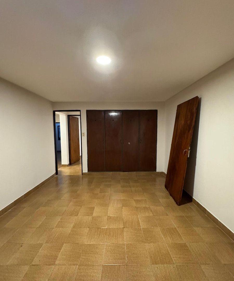 Foto de Casa tipo duplex en venta 4 dorm zona Av America, imagen 5