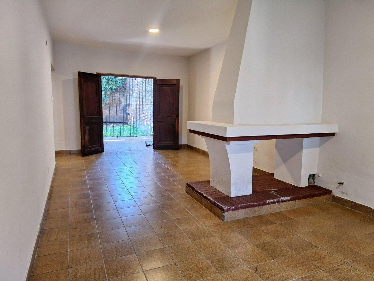 Foto de Casa tipo duplex en venta 4 dorm zona Av America, imagen 3