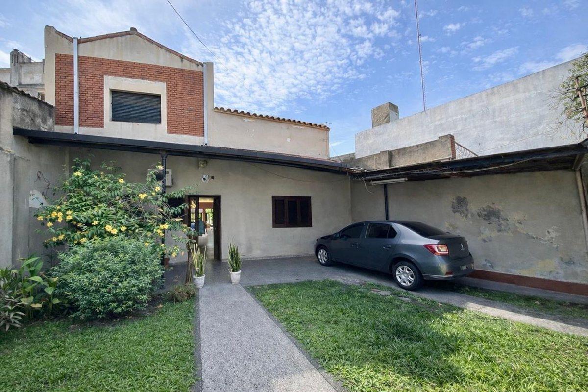 Foto de VENTA CASA 4 DORM- 2 BAÑOS- B° EL BOSQUE- SMT, imagen 3