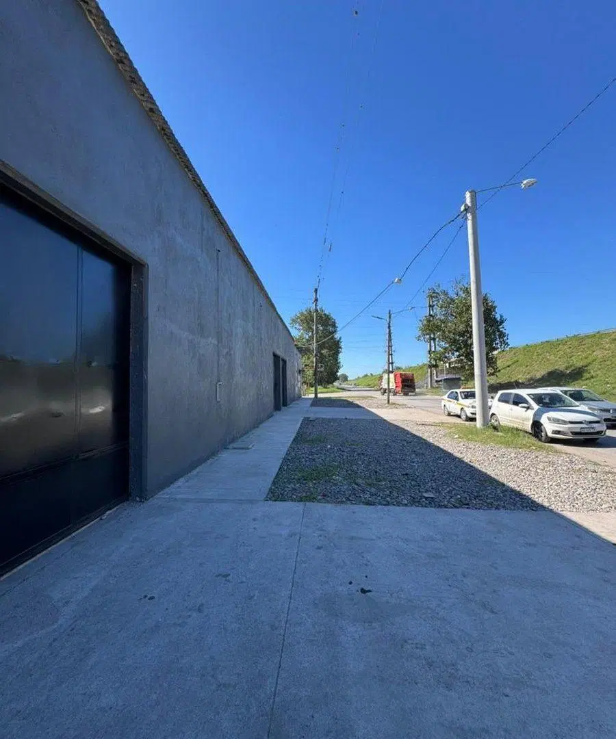ALQUILER DEPOSITO ZONA MERCOFRUT 111 MT2 2