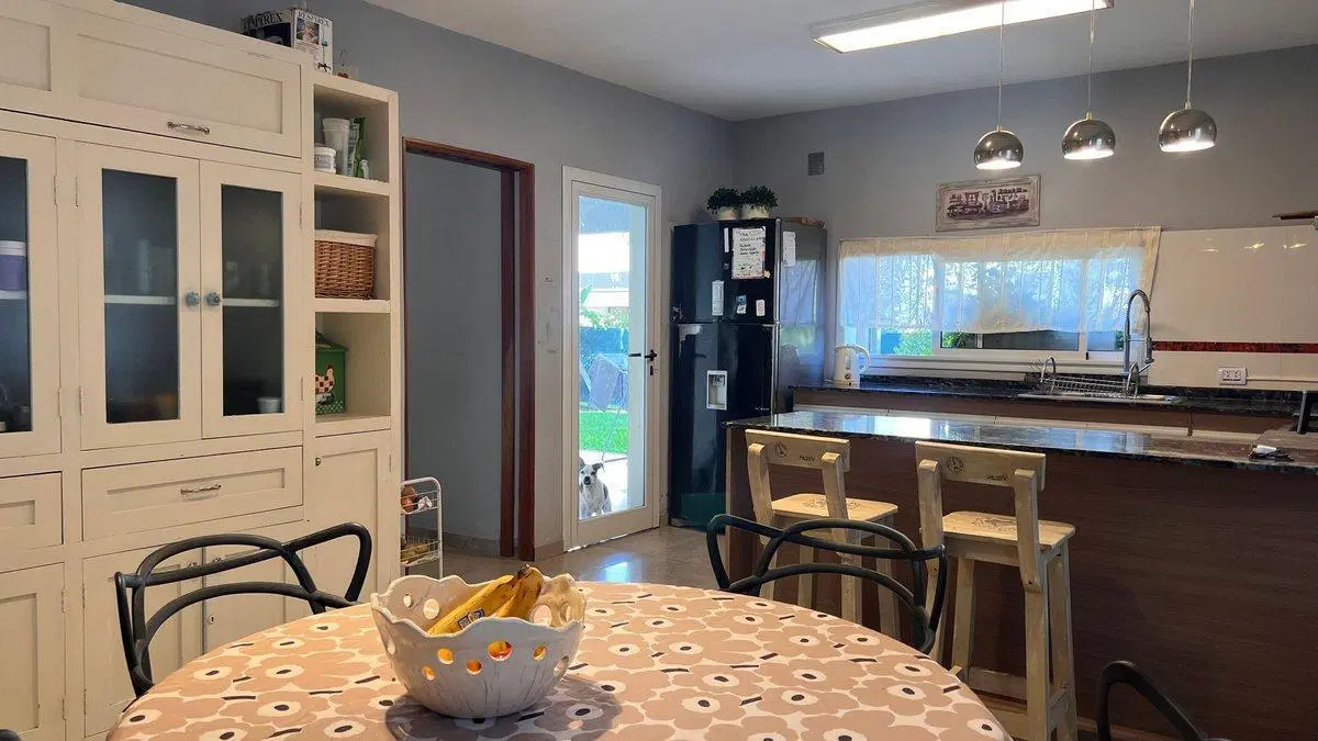 VENTA DE CASA DE 4 DORMITORIOS - ALTO VERDE 3 5