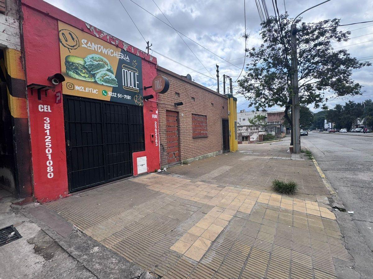 Foto de VENTA ESQUINA AV. BELGRANO Y AZCUENAGA 560M2, imagen 4