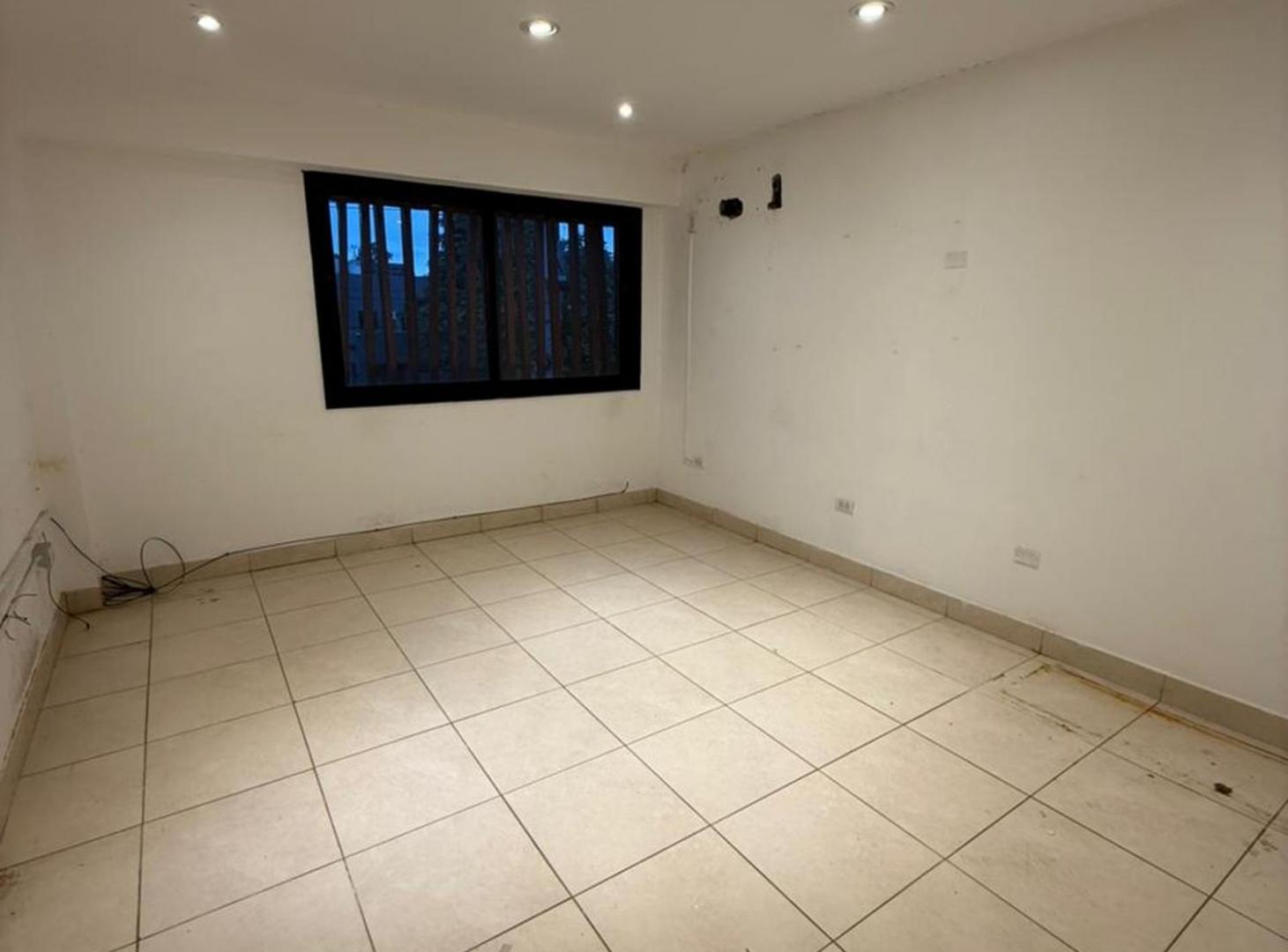Foto de ALQUILER OFICINA 20m2 CASCO VIEJO YERBA BUENA, imagen 2