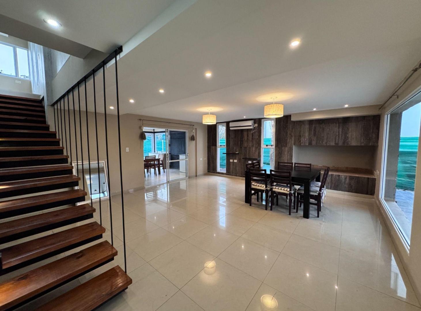 Foto de VENTA VILAGO 2 DORMITORIOS MAS DEP DE SERVICIO, imagen 2