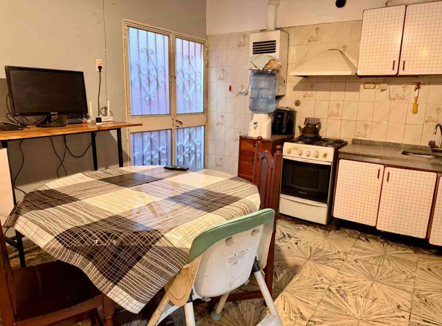 Foto de CASA EN VENTA ZONA PARQUE AVELLANEDA 4 DORMITORIOS, imagen 5