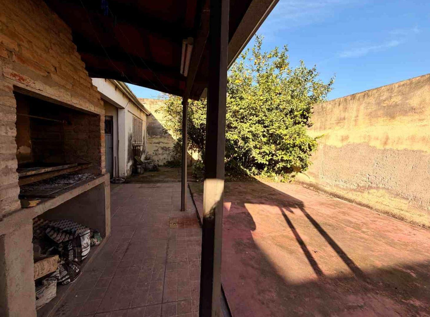 Foto de CASA EN VENTA ZONA PARQUE AVELLANEDA 4 DORMITORIOS, imagen 4