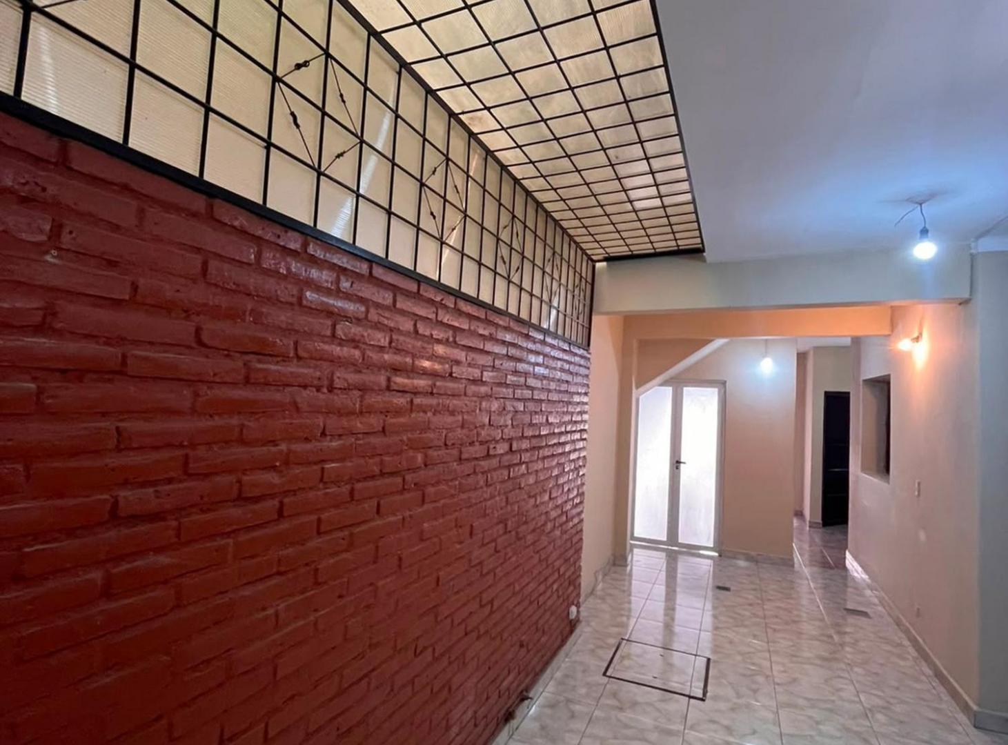 Foto de VENTA CASA 3 DORMITORIOS, CIUDADELA, imagen 2