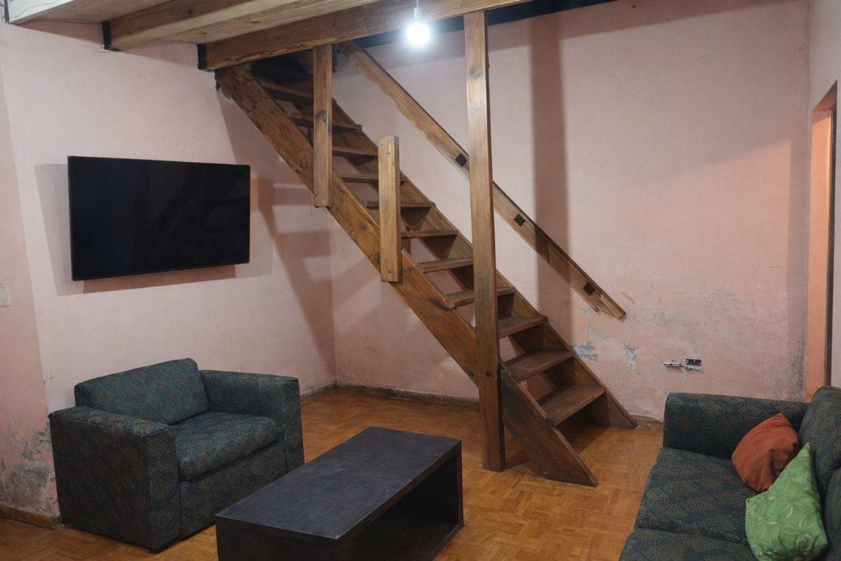 Foto de CASA ESQUINA-AMPLIO TERRENO Y POTENCIAL COMERCIAL, imagen 5