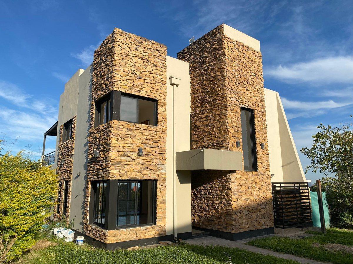 Foto de VENTA CASA COUNTRY LOMALINDA 3 DORMITORIOS C/PILET, imagen 5