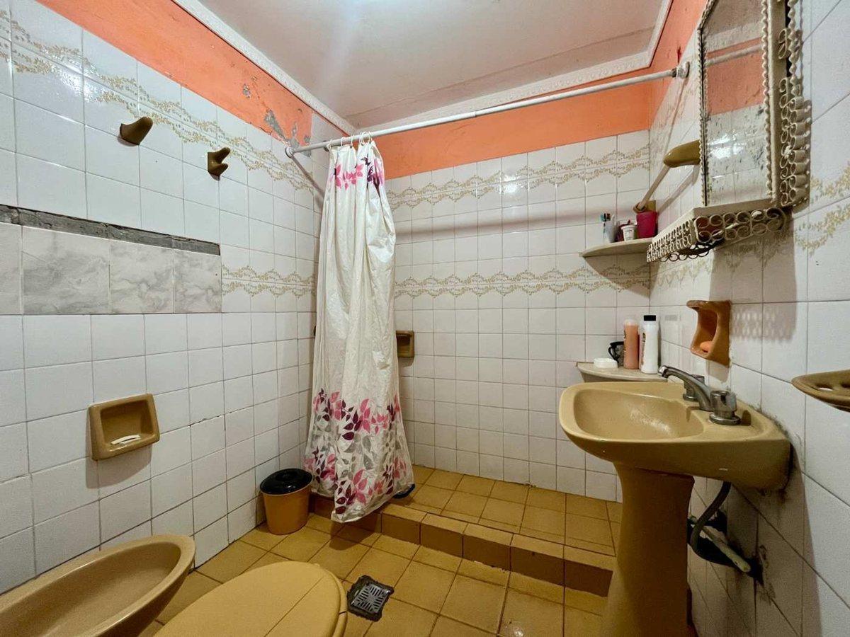 Foto de VENTA CASA CON LOCAL COMERCIAL, imagen 5