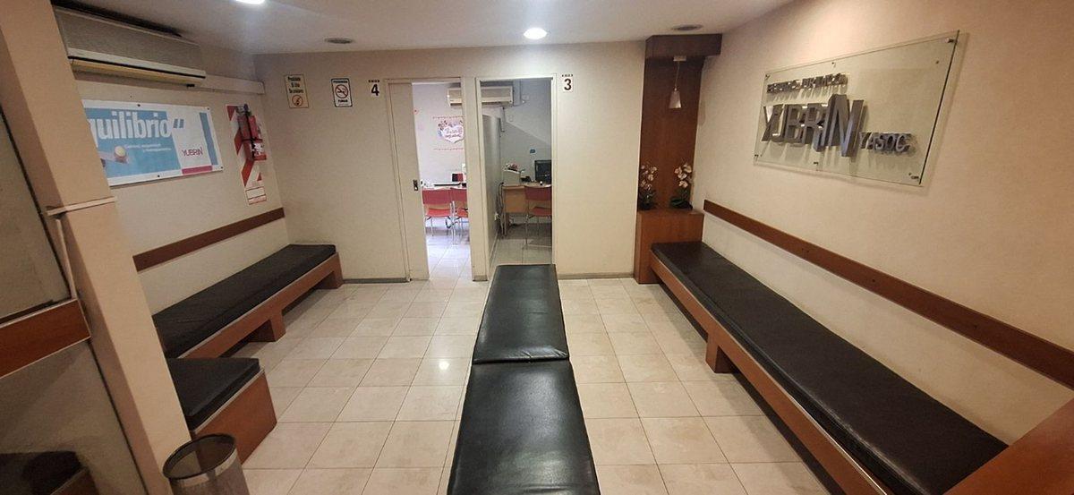 Foto de VENTA OFICINA C/TERRAZA TORRE TRIBUNALES C/RENTA, imagen 5