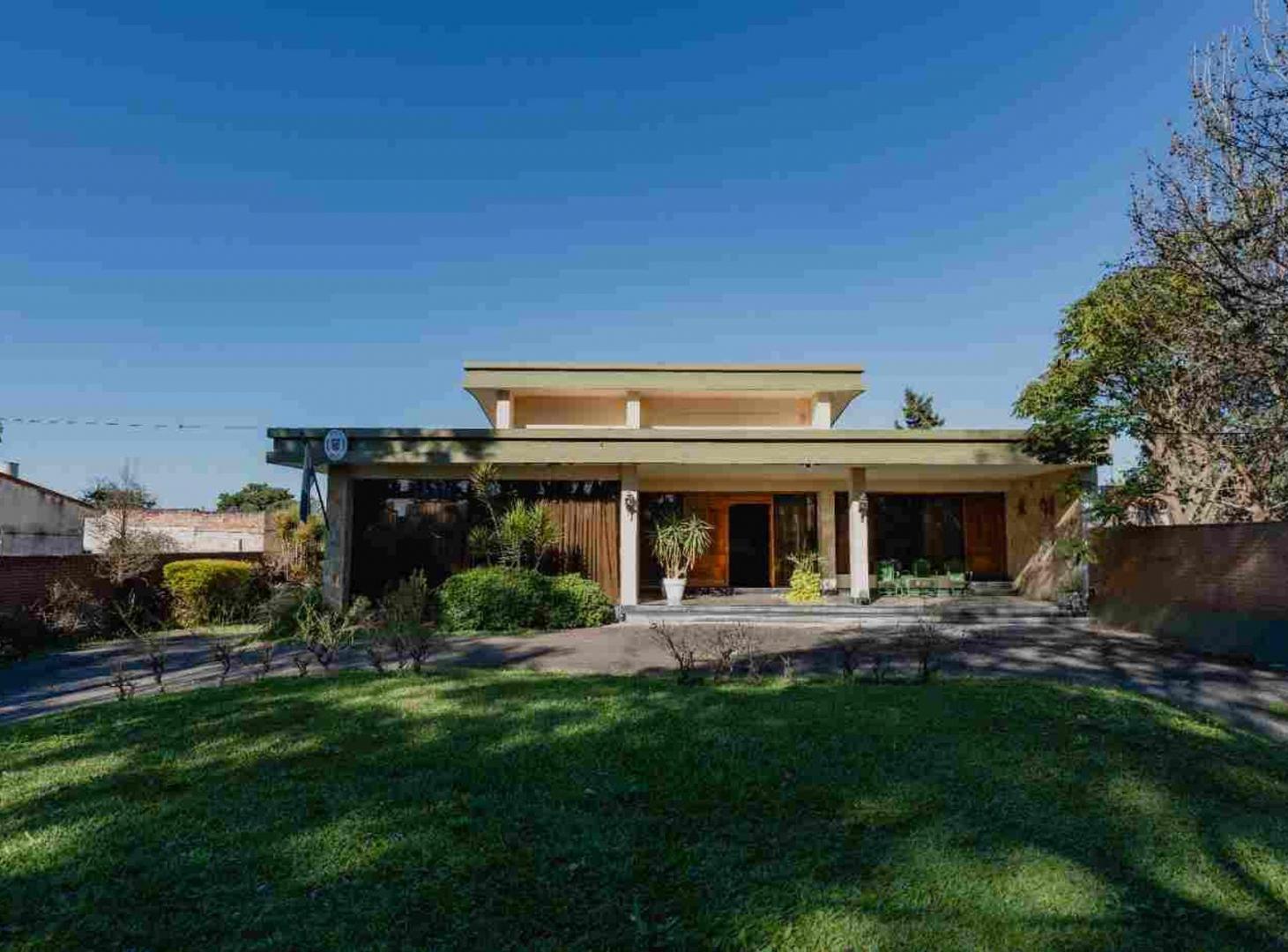 Foto de VENTA CASA DE CATEGORIA AVENIDA MATE DE LUNA 3050, imagen 3
