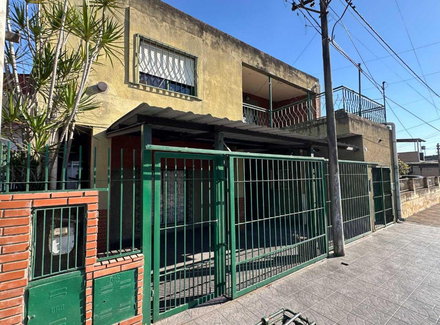 Foto de VENTA PH- B° SARMIENTO-PLANTA BAJA- 3 DORM 2 BAÑOS, imagen 1