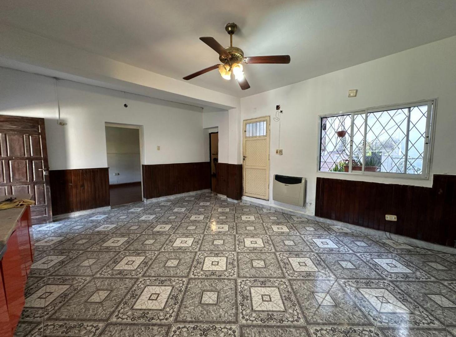 Foto de VENTA PH- B° SARMIENTO-PLANTA BAJA- 3 DORM 2 BAÑOS, imagen 5