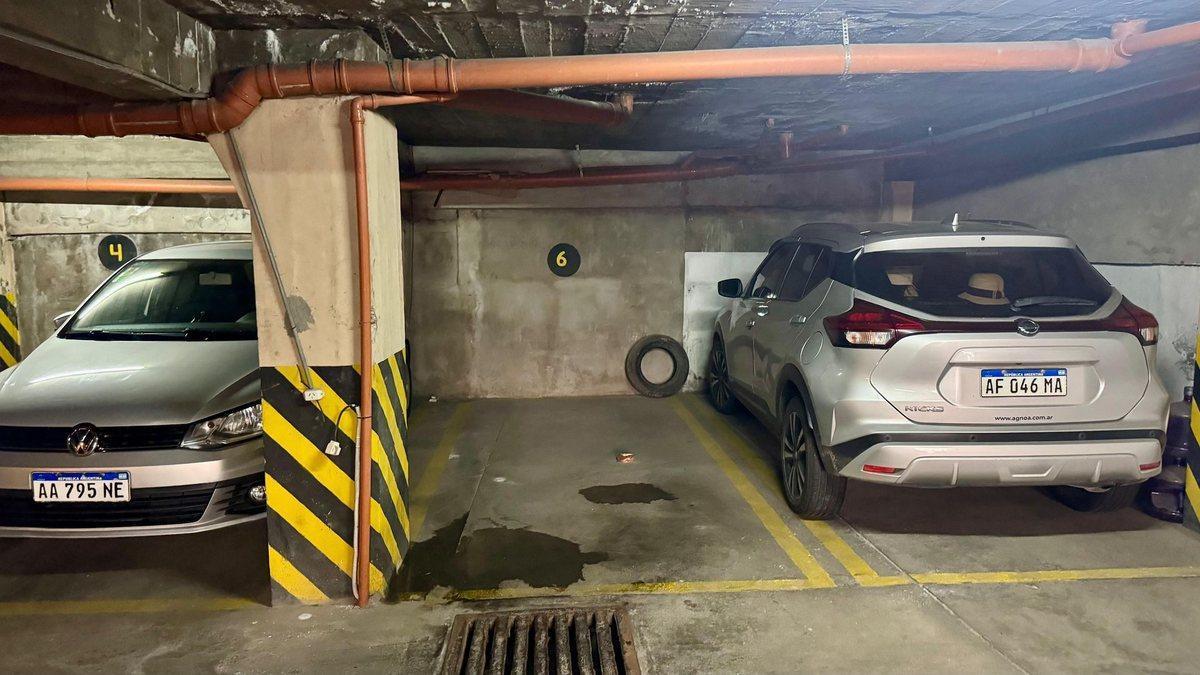Foto de VENTA COCHERA CÉNTRICA EXCELENTE INVERSIÓN, imagen 2