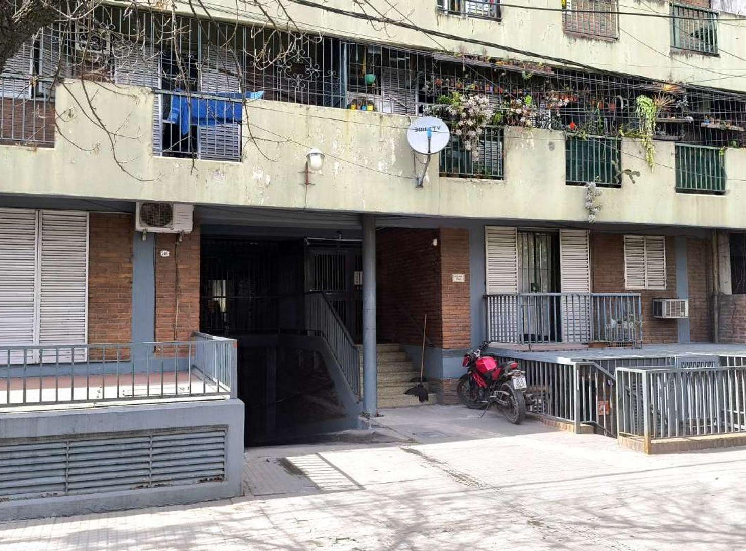 Foto de VENTA de Cochera + Depósito en Barrio Sur., imagen 2