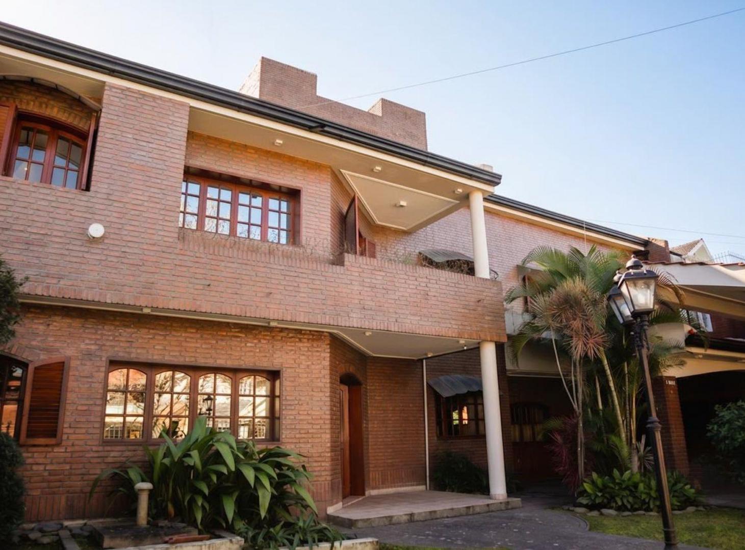 Foto de VENTA CASA 4 DORMITORIOS BEVERLY HILLS SMT, imagen 1