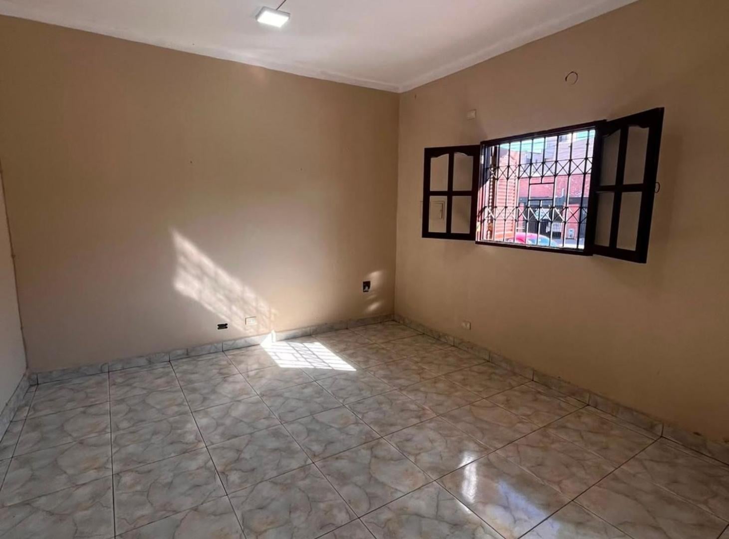 Foto de VENTA CASA 3 DORMITORIOS, CIUDADELA, imagen 1