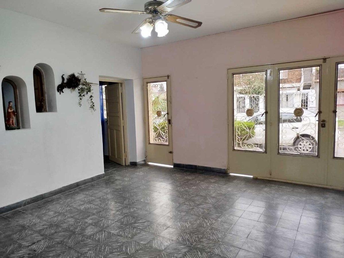 Foto de VENTA CASA 2 DOR, AMPLIA CON FONDO Y TERRAZA, imagen 3