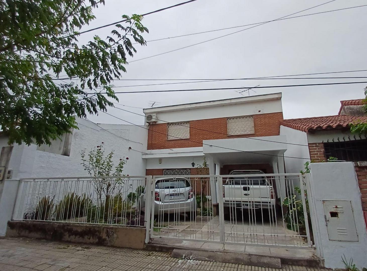 Foto de Casa 3 Dorm. Apta Crédito - jardín cochera y fondo, imagen 4