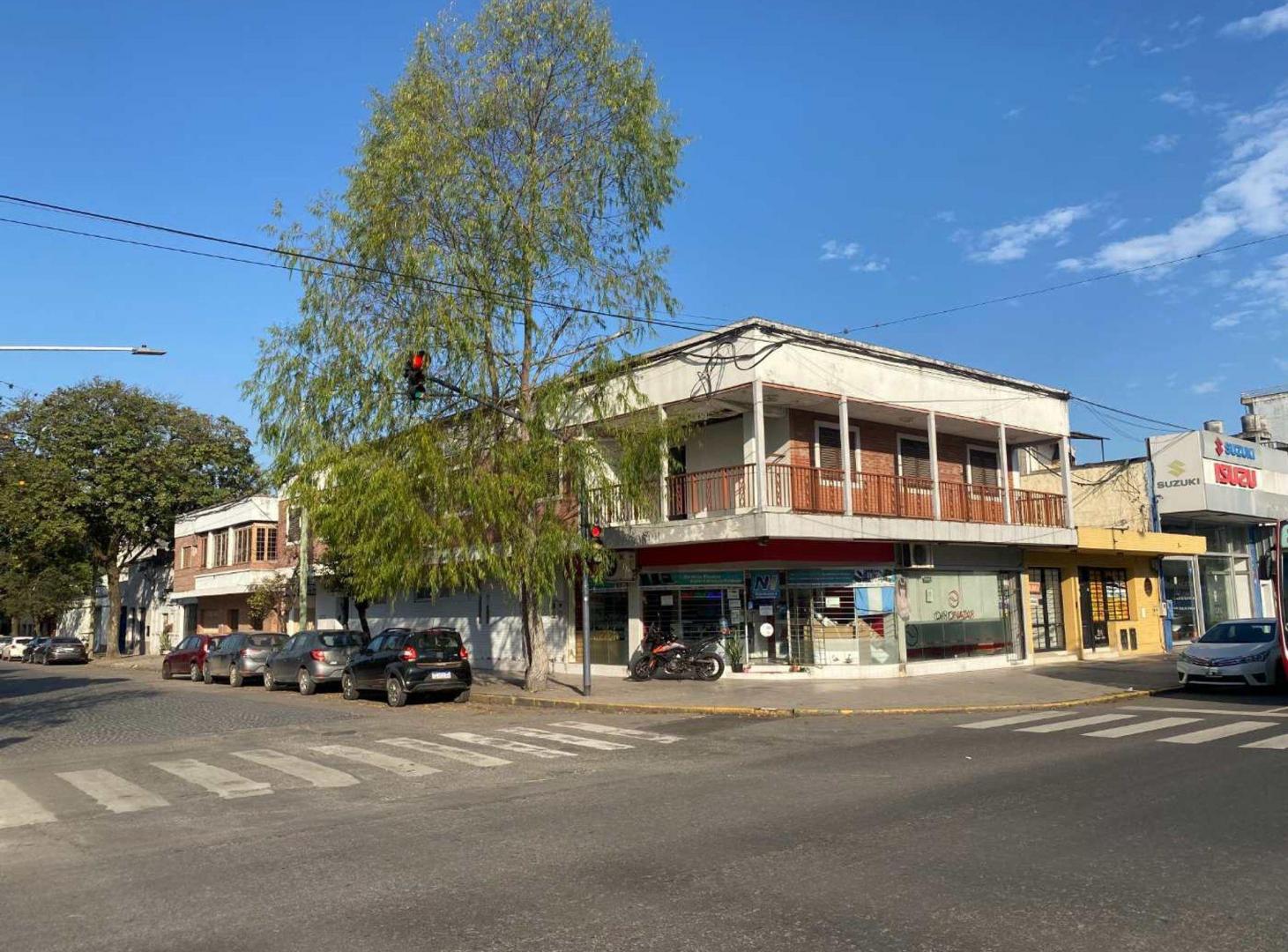 Foto de EDIFICIO COMERCIAL + CENTRO DE CONSULTORIOS + VIV, imagen 4