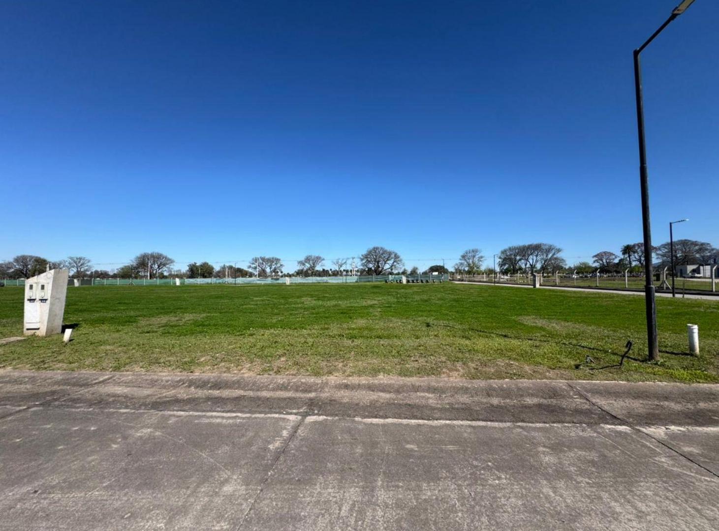 Foto de TERRENO CENTRAL EN VENTA VIENTO SUR, imagen 2