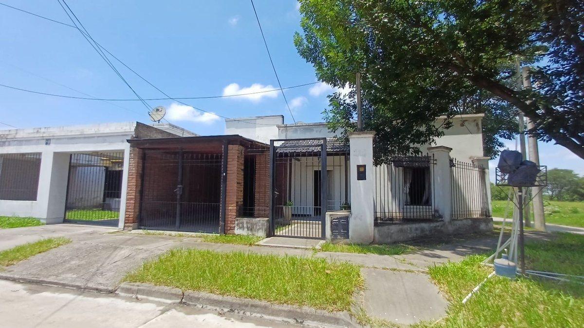 Foto de VENTA CASA 3 D - B CONGRESO CON COCHERA Y QUINCHO, imagen 4