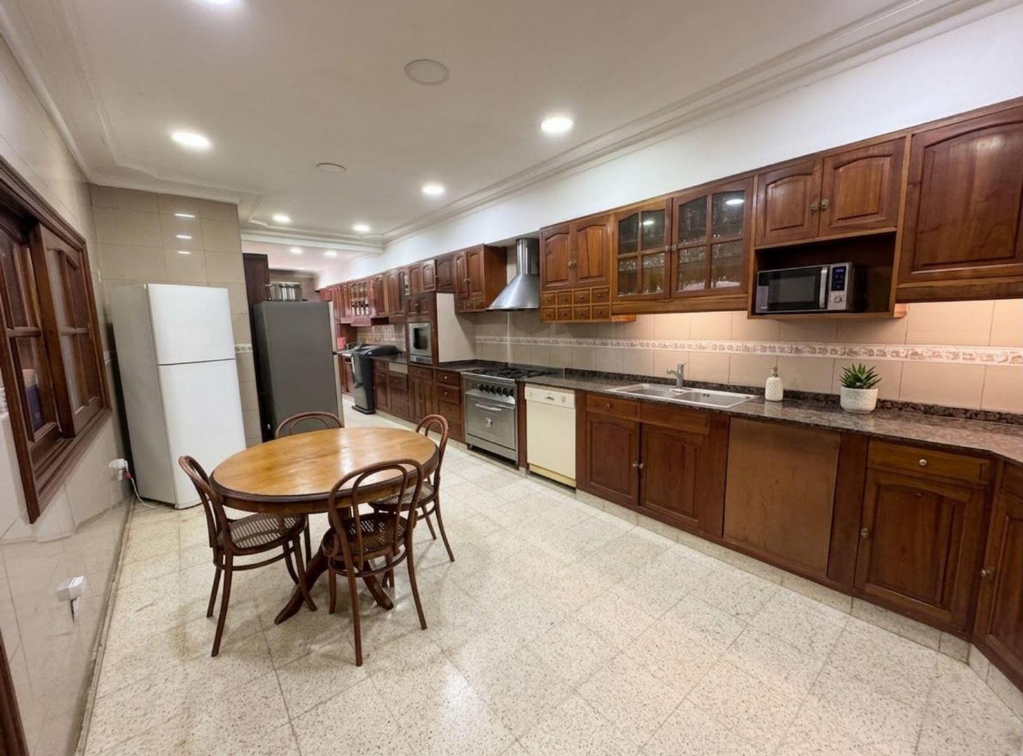 Foto de ALQUILER COMERCIAL EXCLUSIVA CASA BARRIO SUR, imagen 3