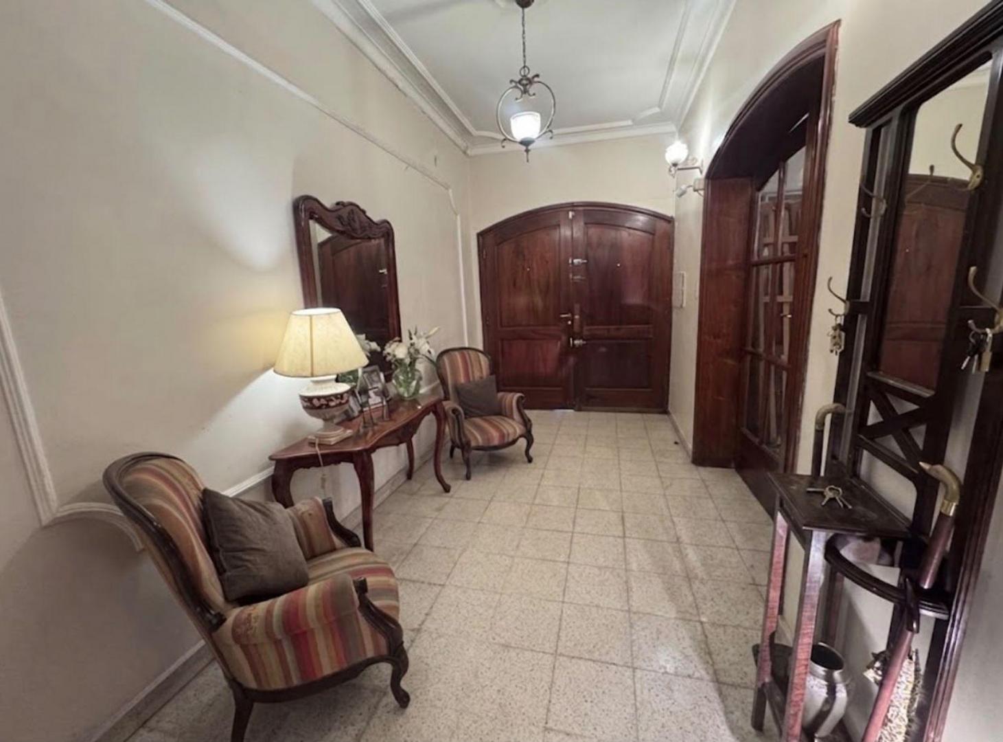 Foto de ALQUILER COMERCIAL EXCLUSIVA CASA BARRIO SUR, imagen 2