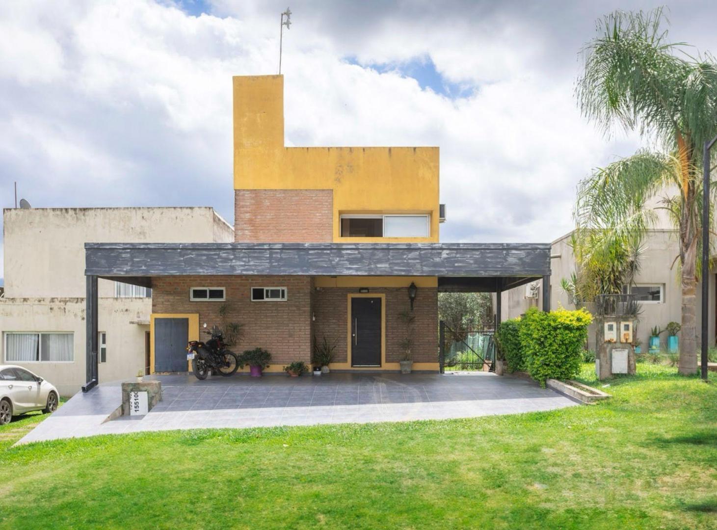 Foto de VENTA CASA COUNTRY LOMALINDA 3 DORMITORIOS C/PILET, imagen 1