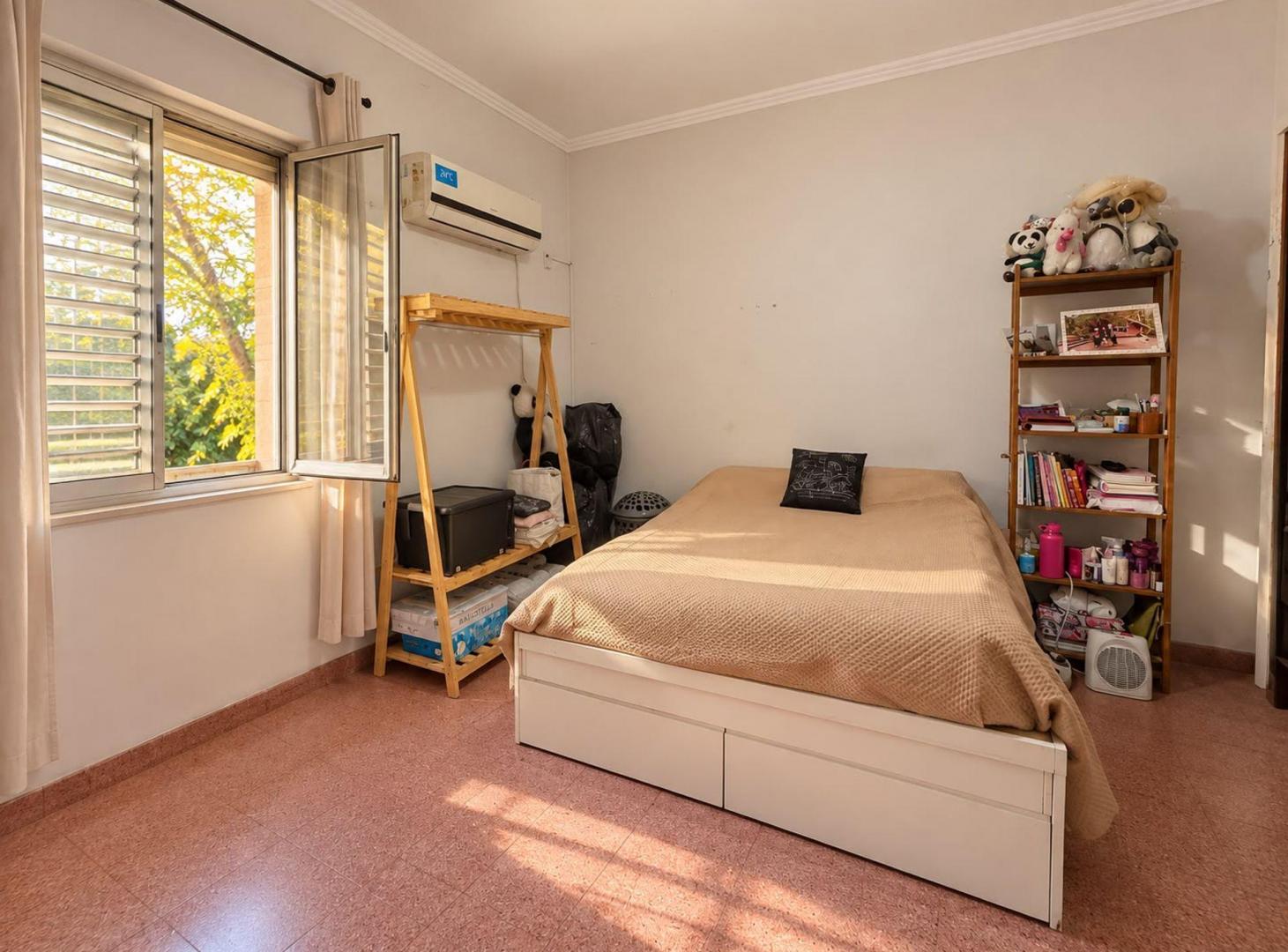 Foto de VENTA CASA PH SOBRE AV AVELLANEDA AL 300, imagen 4