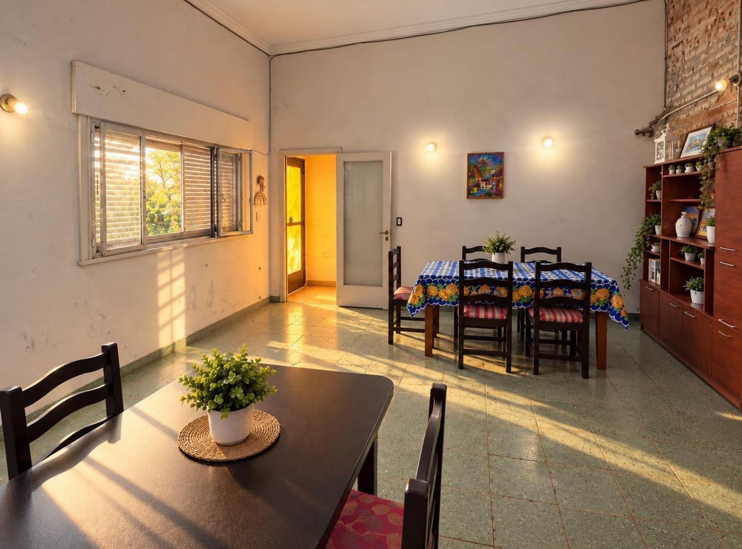 Foto de VENTA CASA PH SOBRE AV AVELLANEDA AL 300, imagen 1