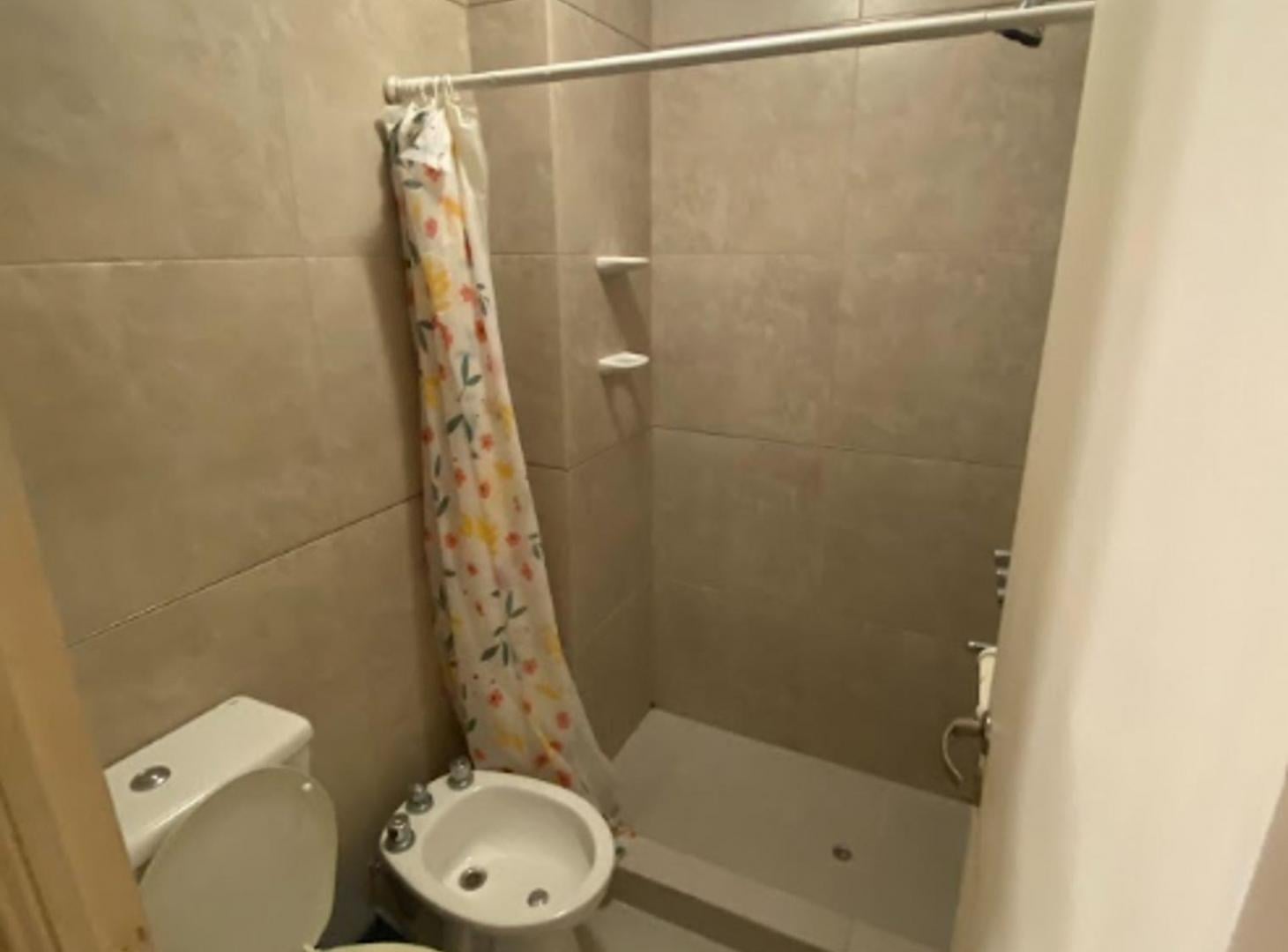 Foto de ALQUILER DPTO 1 DORM AMOBLADO FRENTE QUINTA AGRON, imagen 4