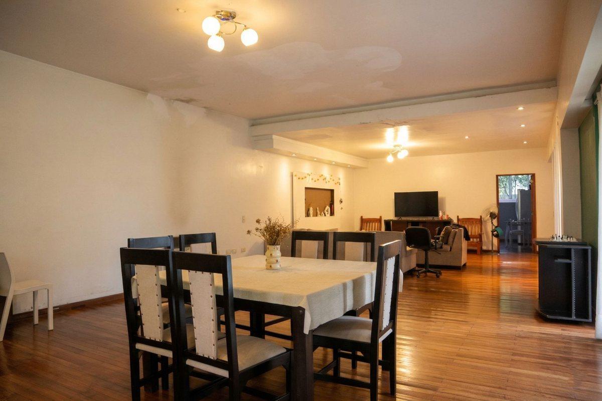 Foto de VENTA CASA EN YERBA BUENA- 4 DORM- 3 BAÑOS- PILETA, imagen 1