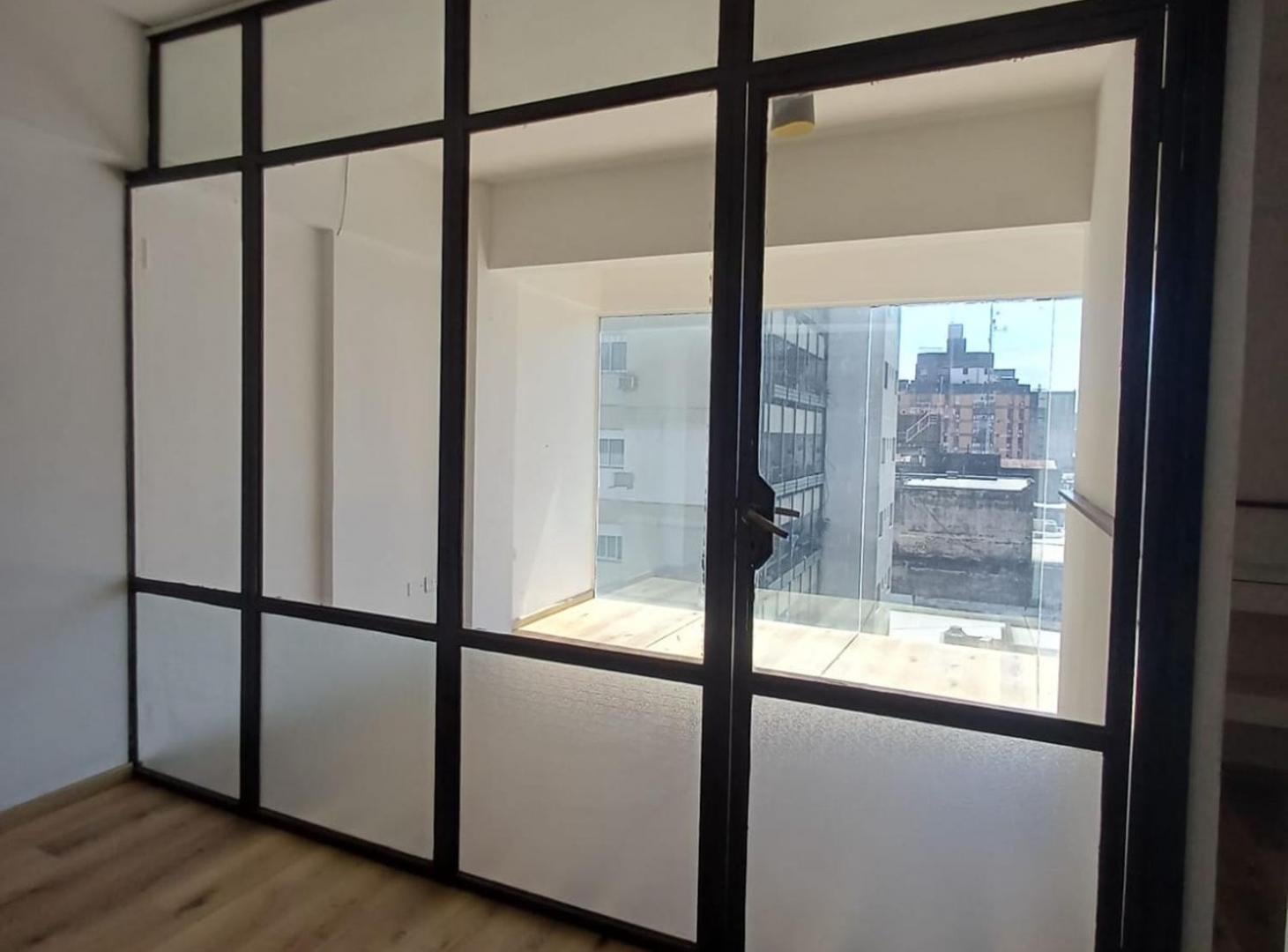 Foto de Alquiler Oficina pleno centro: Recep+ 2 box + baño, imagen 2
