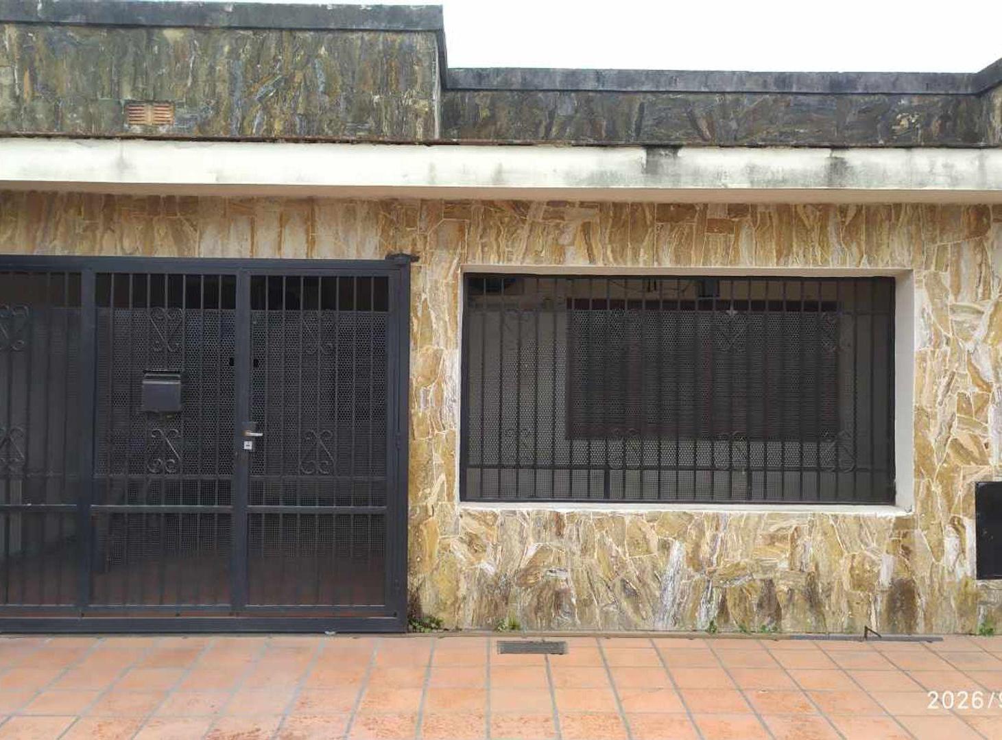 Foto de la propiedad en Pje Bioquimicos Mzna B Casa 11 3500, San Miguel de