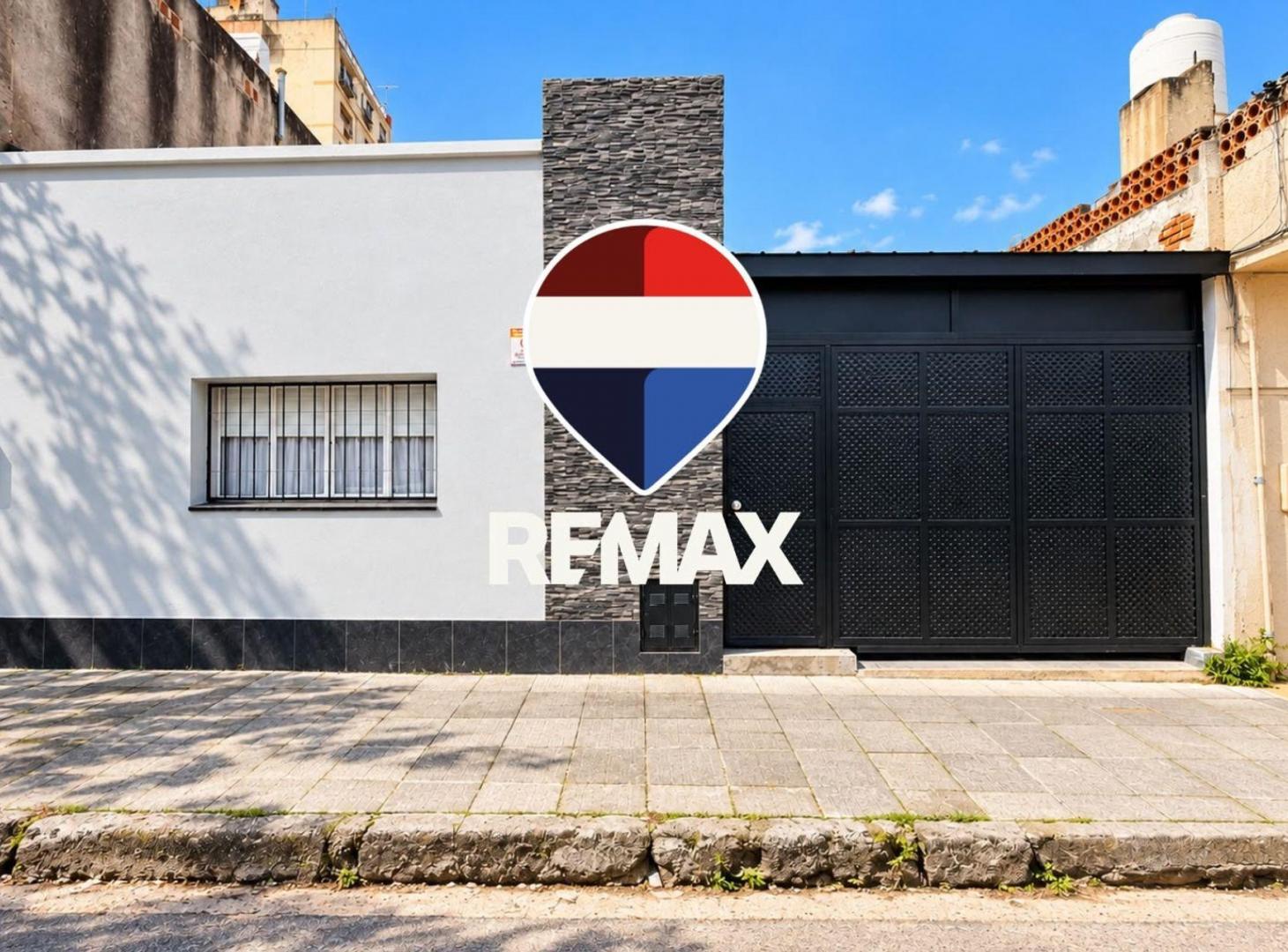 Foto de VENTA CASA 2 DORMITORIOS BARRIO SUR SAN MIGUEL TUC, imagen 2