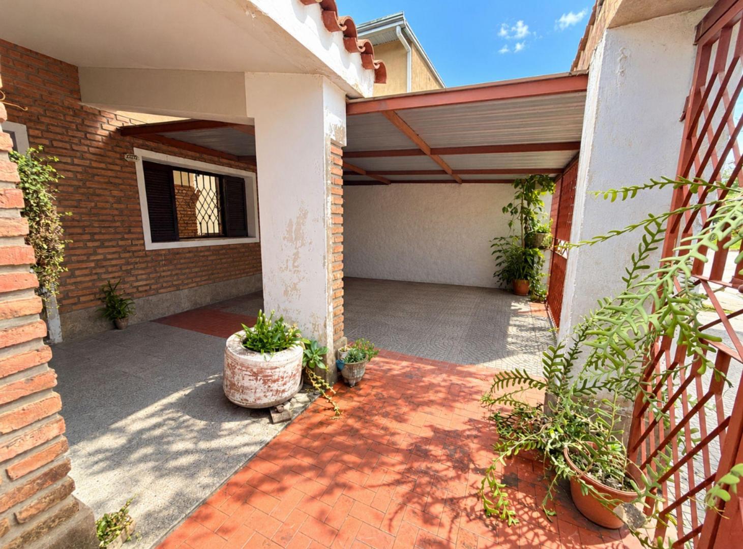 Foto de VENTA CASA 3 DORM ZONA UNIVERSITARIA SMT, imagen 2