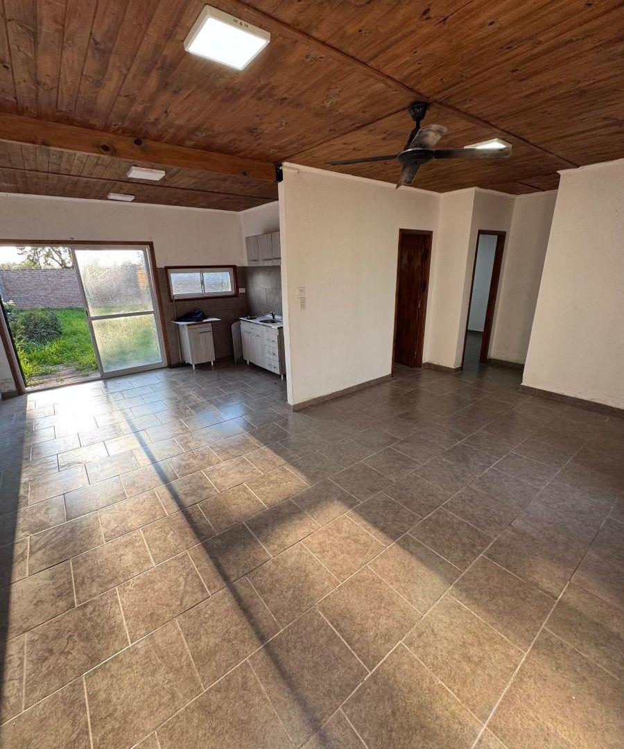 Foto de SE VENDE CASA EN CALLE 27 N°2918 - SAUCE VIEJO, imagen 4