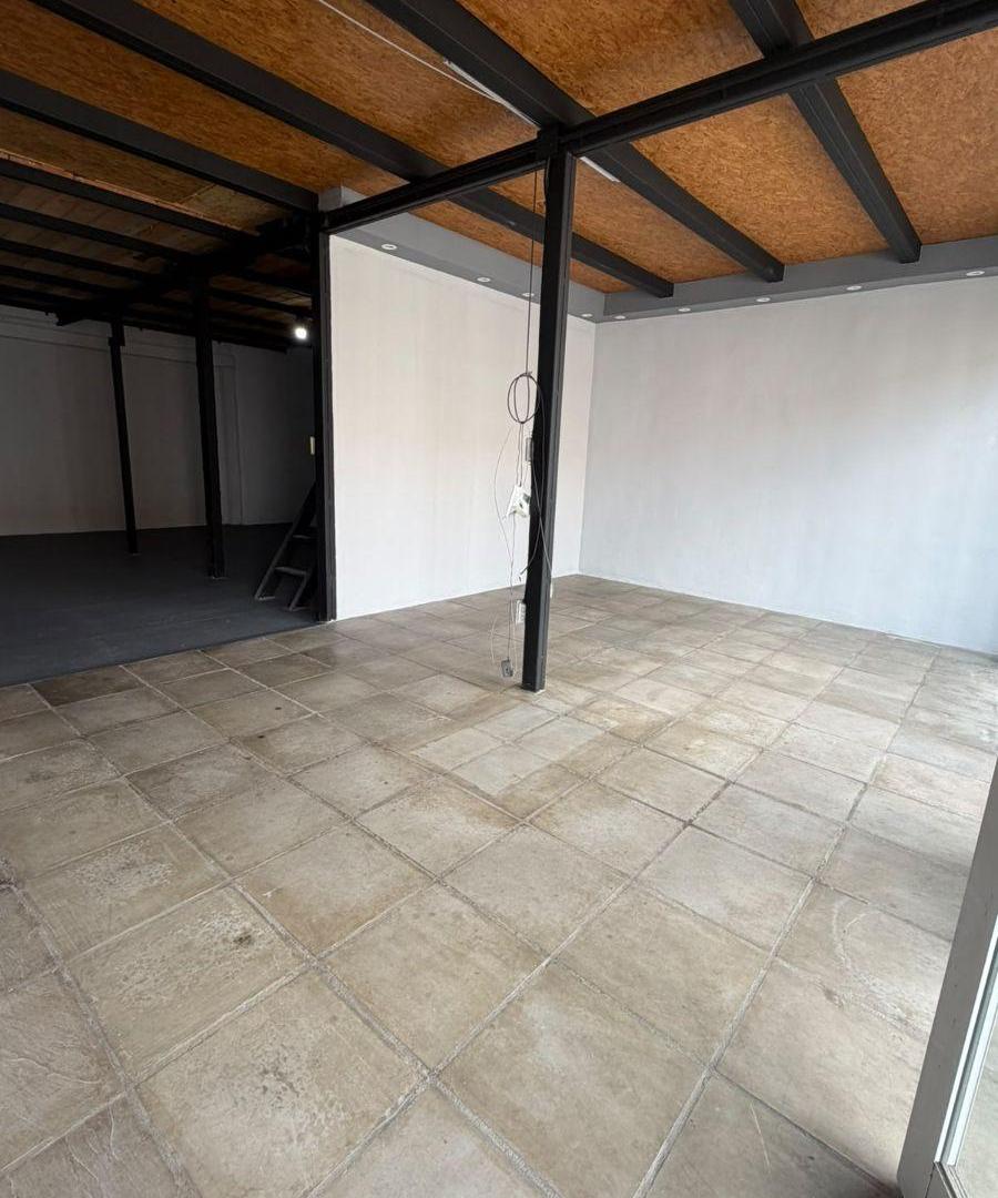 Foto de SE VENDE LOCAL COMERCIAL CON DEPARTAMENTO - NECOCHEA 2074, SANTO TOME, imagen 5