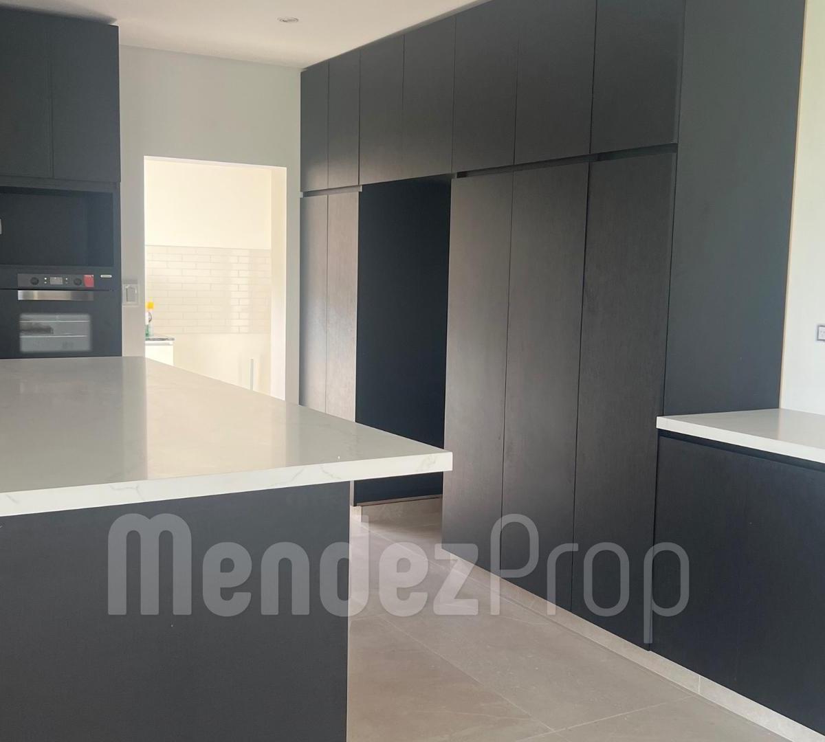 Venta Casa en Terralagos. Canning 5