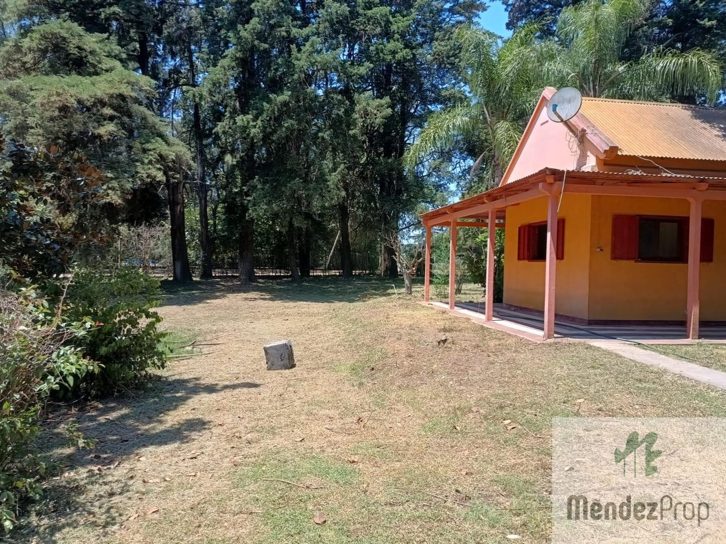 Casa Con Galpón en venta.