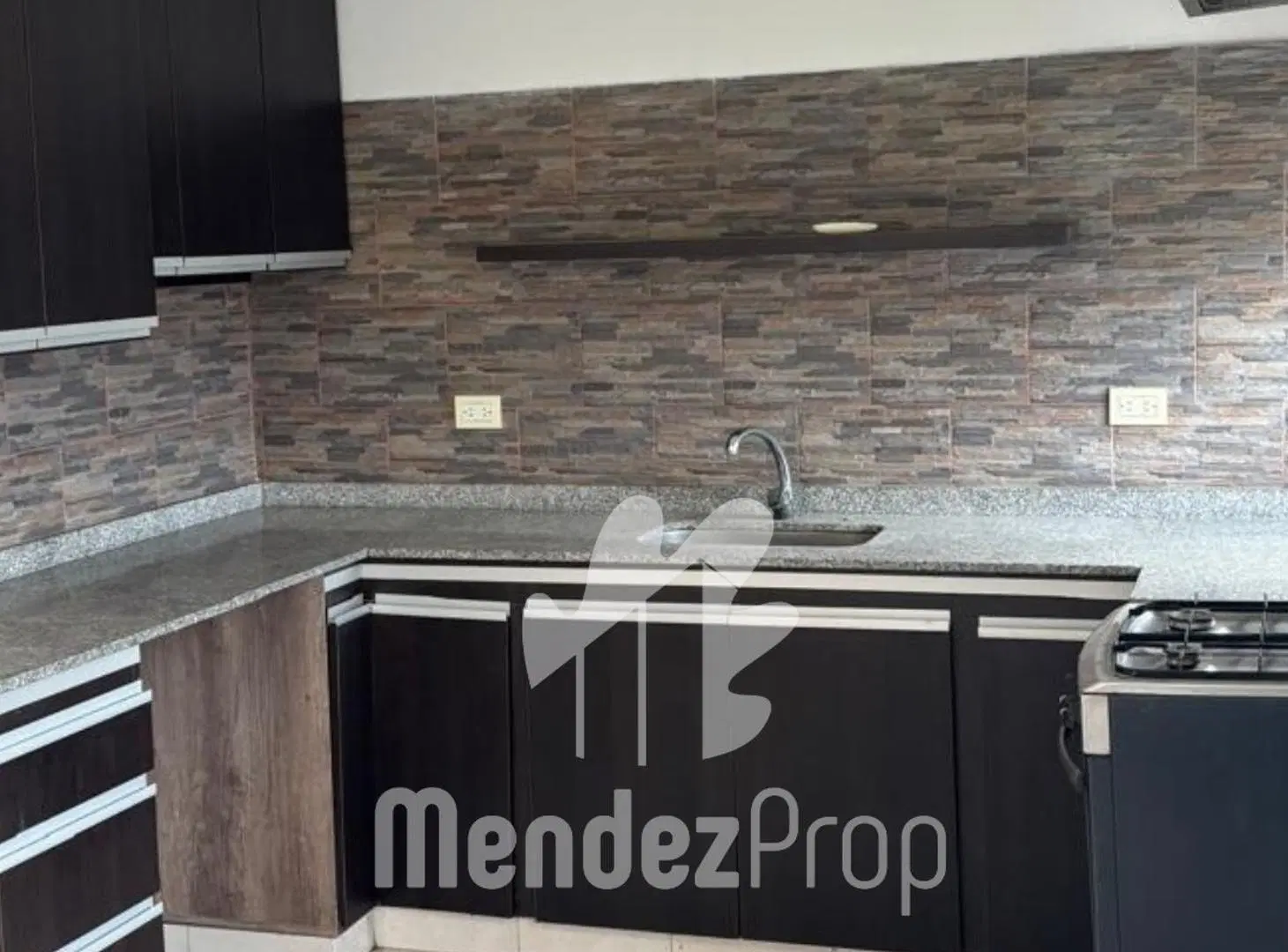 Alquiler de departamento en Casuarinas Premium. Oportunidad 4