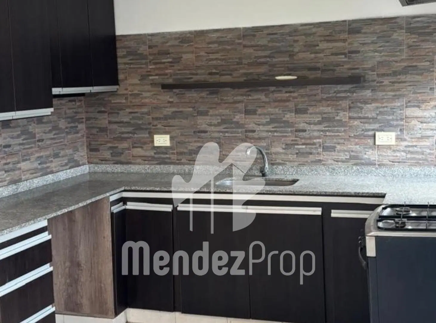 Alquiler de departamento en Casuarinas Premium. Oportunidad 1