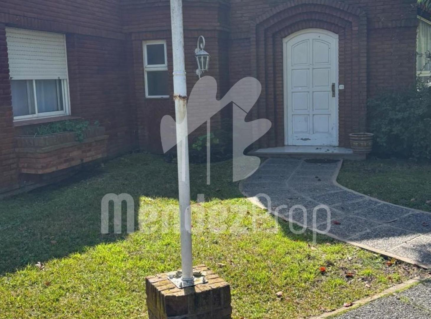Foto de CASA EN VENTA EN EL COUNTRY EL PARAISO GUERNICA, OPRTUNIDAD!, imagen 1
