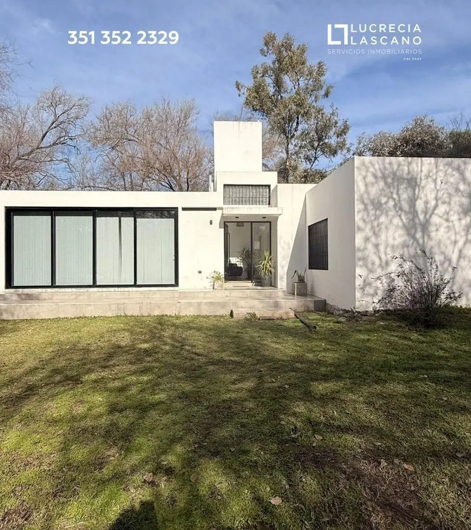 Casa en alquiler en Villa Allende 4